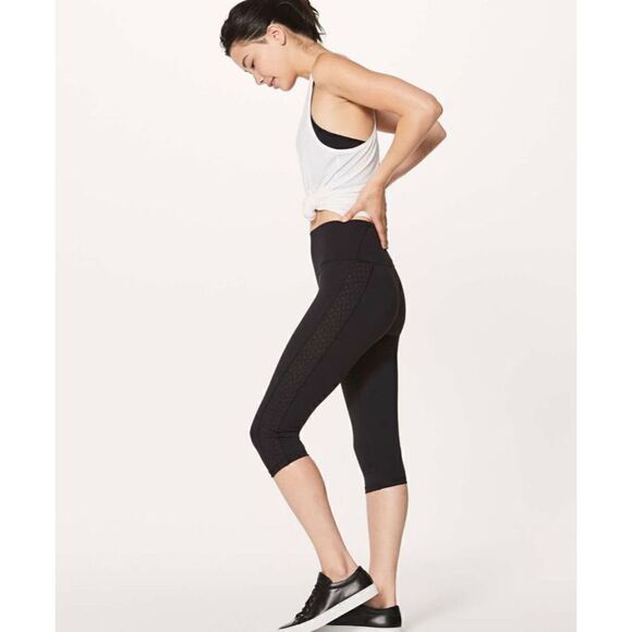 Lululemon Legging Womens 8 Ornate Eyelet Yoga Workout Crop Luxtreme Black - Picture 14 of 16